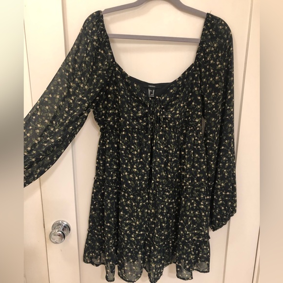 Forever 21 Black floral dress - Picture 10 of 10